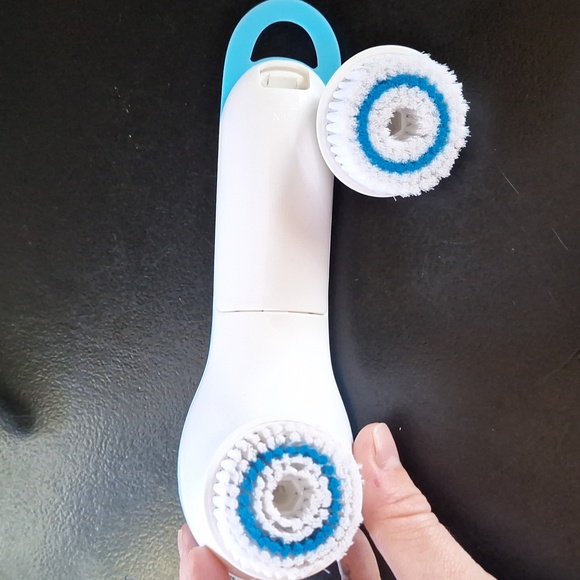 Spin Spa Face Cleanser Tool - Picture 3 of 3
